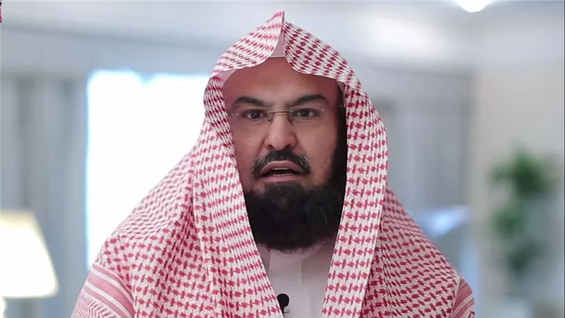 أمن الحرمين خط أحمر|أول تعليق لـ السديس على واقعة التعدي على معتمر مصري وزوجته