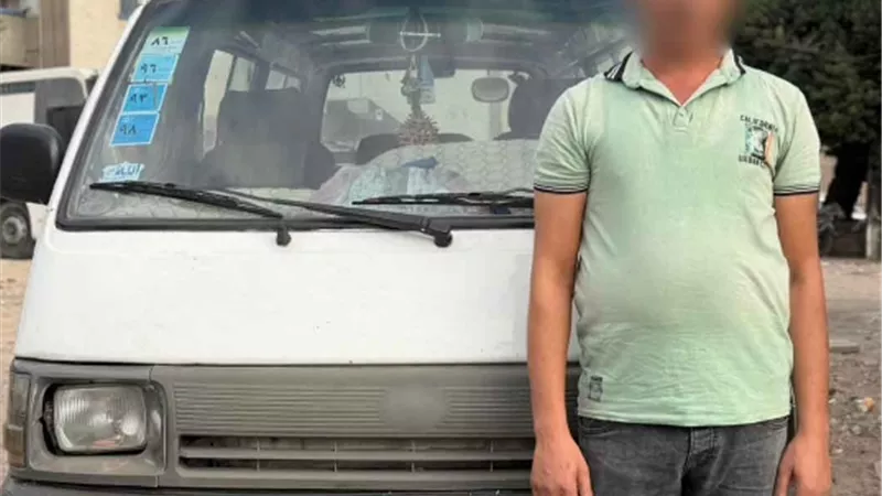نهاية مأساوية لرحلة طالبين بالقاهرة.. ميكروباص الموت يصدمهما والسائق يفر هاربا