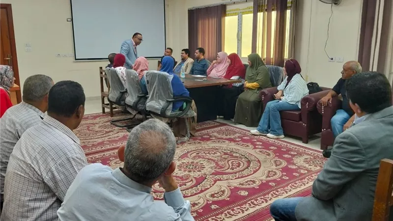 جامعة بني سويف تواصل دعم التحول الرقمي بورشة توعوية حول تطبيقات الهواتف الذكية