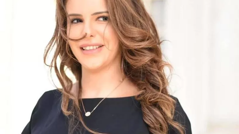 دنيا عبد العزيز: بكيت يوم كتب كتابي لغياب أمي.. وزواجي علّمني الاستقرار