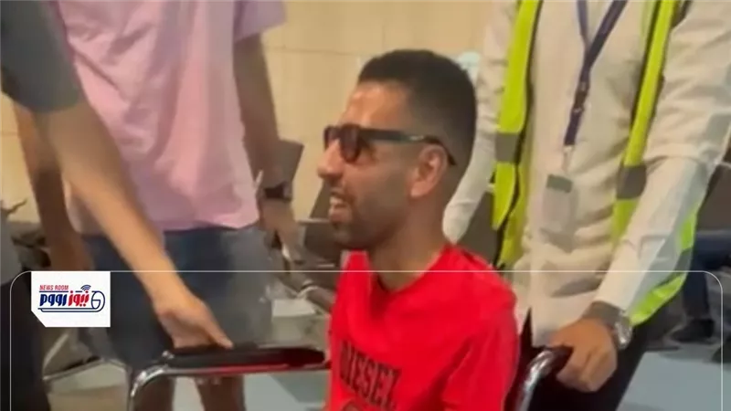 مؤمن زكريا يتجه إلى الإمارات لمؤازرة الأهلي في السوبر المصري 