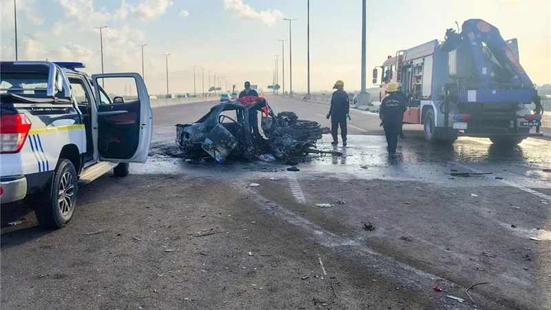 مصرع 3 أشخاص وإصابة آخر في احتراق سيارة بالطريق الدولي الساحلي بالإسكندرية 
