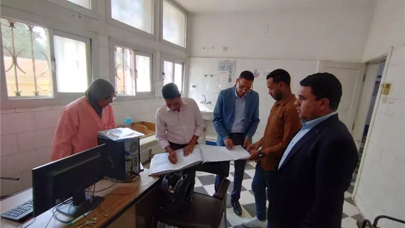 وكيل الصحة ورئيس مدينة الطود يتفقدان وحدات صحية لرفع جودة الخدمات الطبية