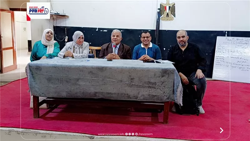 قبيصي يجتمع بمنسقي الصحة المدرسية بمدارس غرب الفيوم 