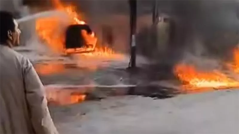 حريق ضخم فى سيارة وقود داخل بنزينة في كفر العزازى بالشرقية