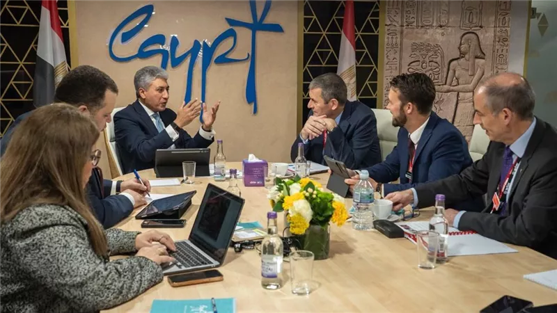وزير السياحة يعقد سلسلة لقاءات مع مسئولي عدد من شركات الطيران العالمية