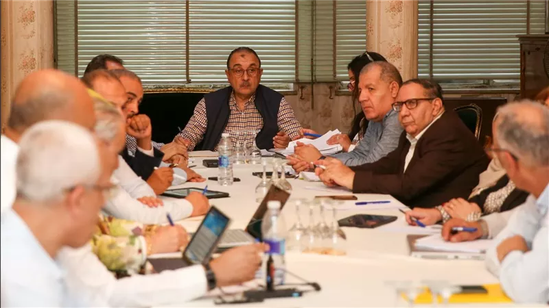 وزير قطاع الأعمال العام يتابع الموقف التشغيلي للمصانع الجديدة بشركة غزل المحلة