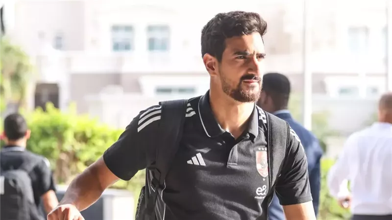 بن رمضان: خبرات اللاعبين وراء تأقلمي مع الأهلي.. وأتمنى الفوز بالسوبر المصري