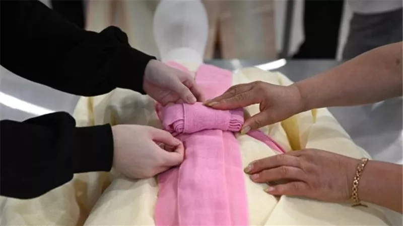الدفن والتعامل مع الموتى.. من أهم الدروس في جامعات كوريا الجنوبية 