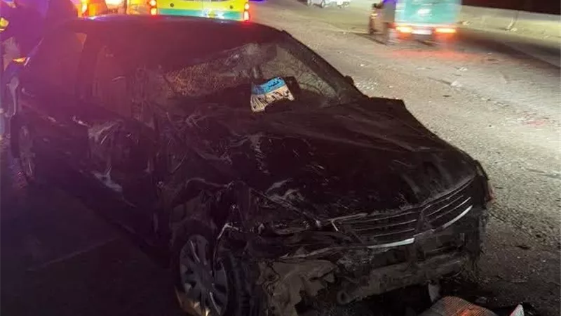 بالصور.. مصرع وإصابة 5 أشخاص في حادث تصادم 3 سيارات بالطريق الدولي بالإسكندرية