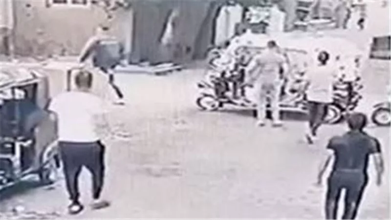 اختلفوا على العمولة .. التحقيق مع طرفي مشاجرة بالأسلحة بالبيضاء في الشرابية 