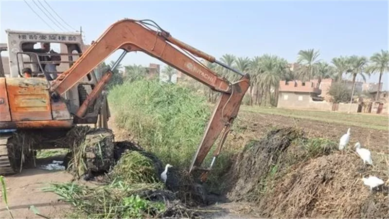 محافظ أسيوط: استمرار حملات تطهير الترع والمصارف بقرى ومراكز المحافظة