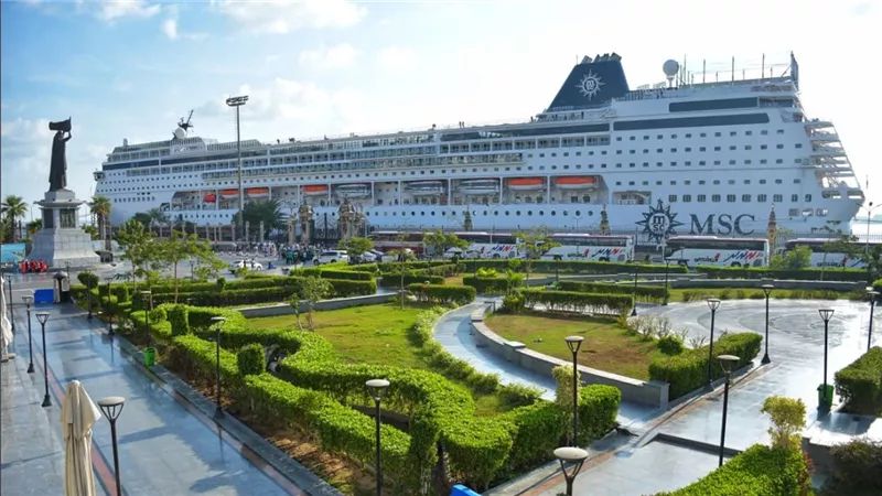 ميناء بورسعيد يستقبل السفينة السياحية «MSC Armonia» وعلى متنها2700 سائح