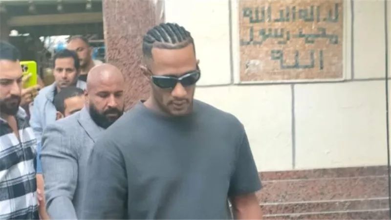 ياسمين عز تنعى والد محمد رمضان على الهواء وتوجه له رسالة مؤثرة