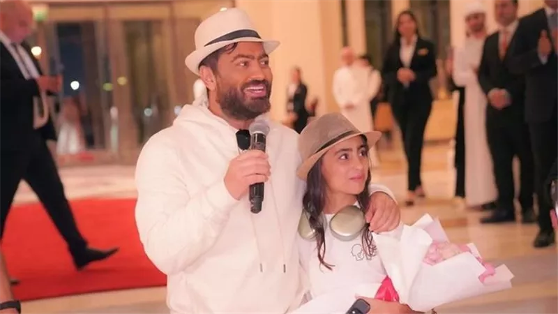 تامر حسني : قبل الحفلة بنتي بتقولي أنت معروف في الوطن العربي بس مش لدرجة فرنسا