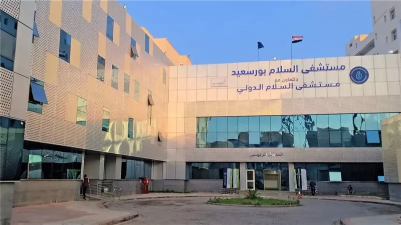 نجاح عملية دقيقة ونادرة لاستئصال ورم ضخم يزن 6 كجم من جدار الصدر لسيدةببورسعيد