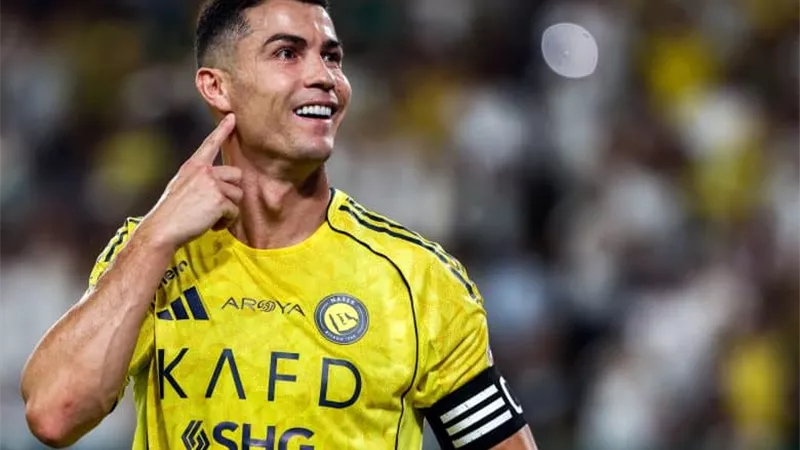 رونالدو يوجه رسالة مؤثرة لجماهير النصر بعد التعادل أمام الهلال