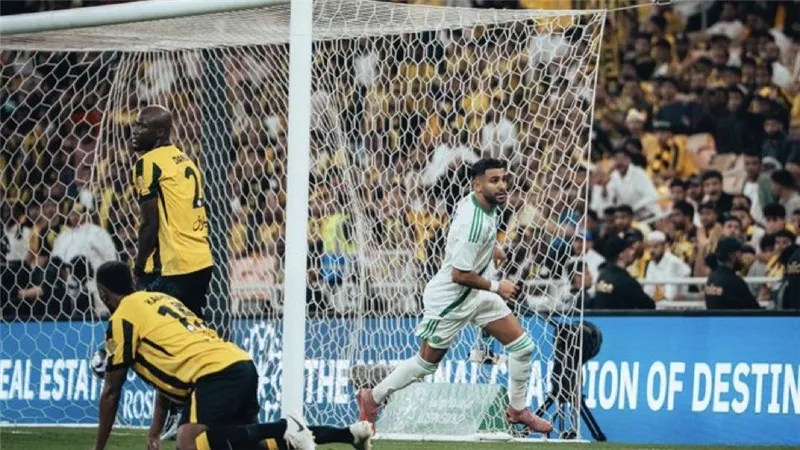ديربي جدة.. ببصمة رياض محرز الأهلي يفوز على الاتحاد في الدوري السعودي