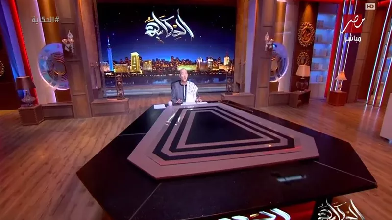 عمرو أديب: اللي عامل الجلابية دي مرضيش ياخد مني فلوس 