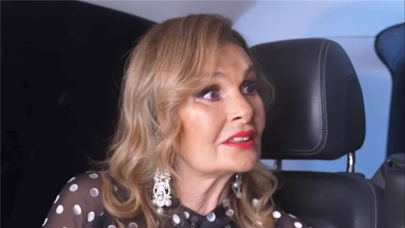 يسرا بعد تصريحها المثير للجدل عن يوسف شاهين : نصف عمري الفني معاه