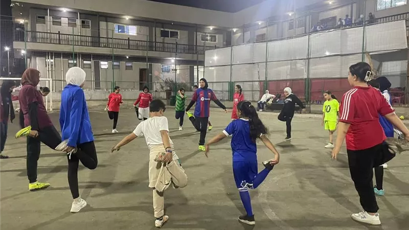 ألف بنت ألف حلم.. تدريبات كرة القدم النسائية تتواصل بنجاح في مركز سليم الحي 