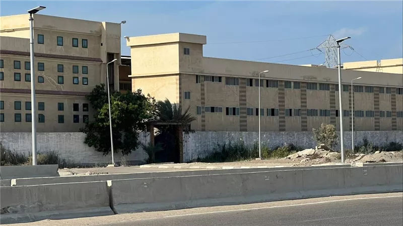 محافظ قنا: صيانة 850 كشافًا ضمن دعم منظومة الإنارة بنجع حمادي