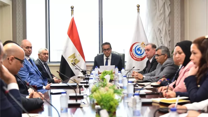 وزير الصحة يبحث مع ممثلي شركة «ميريت» توطين صناعة المستلزمات الطبية
