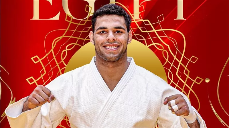 وزير الشباب يهنئ اللاعب عمر الرملي بفوزه بأول ميدالية ذهبية لمصر في الجودو