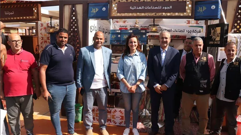 نائب محافظ الجيزة تتفقد فعاليات اليوم الثاني من معرض التمور الثامن بالواحات