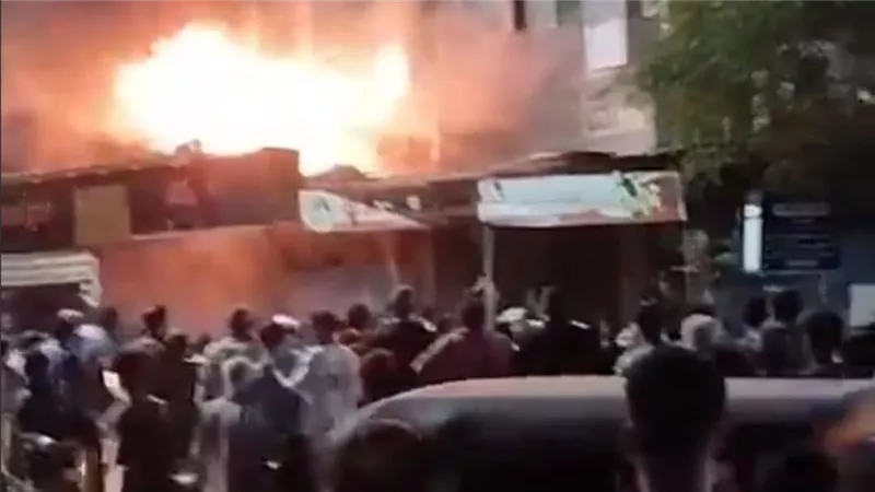 حريق يلتهم مخبز في البدرشين والحماية المدنية تسيطر على النيران 