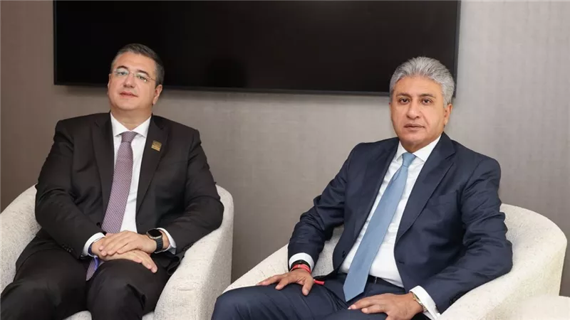 مفوض الاتحاد الأوروبي للسياحة: أتمنى زيارة المتحف المصري الكبير