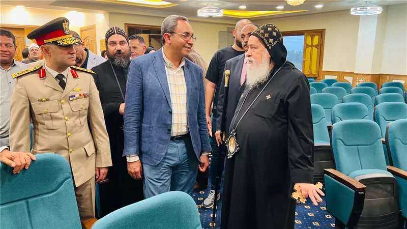 محافظ قنا يشارك في احتفالات موسم الشهيد مارجرجس بدير المحروسة ويؤكد قيم الوحدة