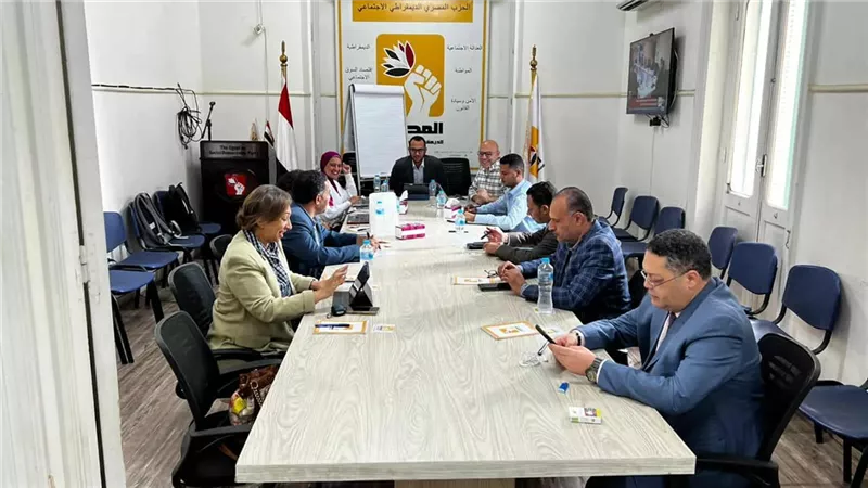 انتخابات النواب.. غرفة عمليات “المصري الديمقراطي” تواصل متابعة المرحلة الأولى