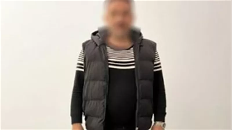 الداخلية تكشف ملابسات اعتداء صاحب شركة على عاملين بأحد المحال بالإسكندرية