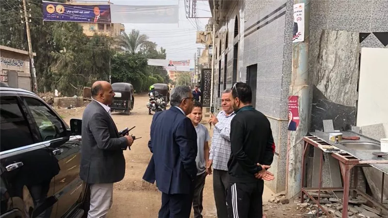 محافظ الدقهلية يتفقد شوارع قري مركز أجا ويشيد بجهود عمال النظافة