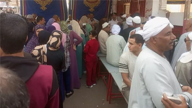 إقبال متواصل للناخبين بكوم حمادة في اليوم الأول لانتخابات النواب 2025