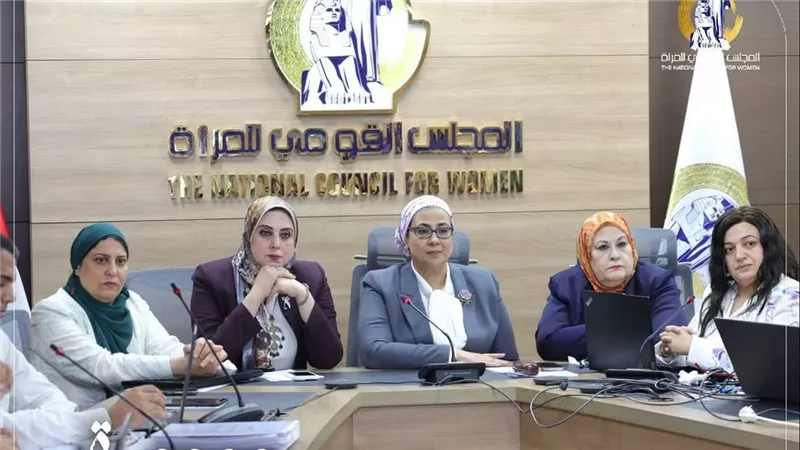  أمل عمار تتفقد غرفة العمليات المركزية بالمجلس القومي للمرأة 
