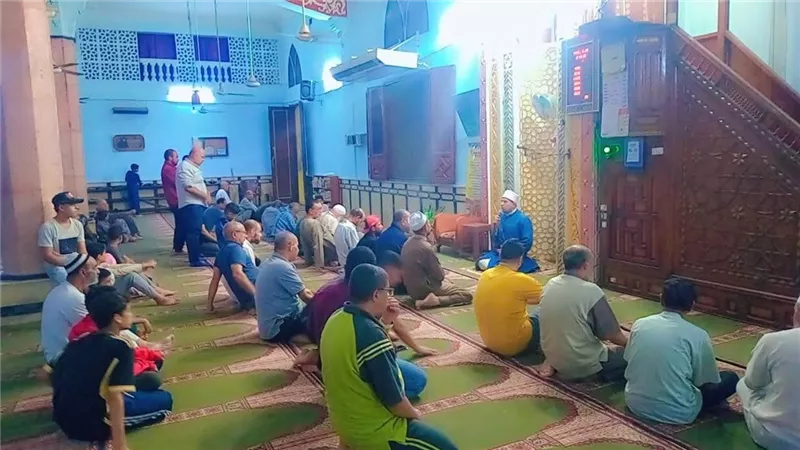 بالمقاهي والمدارس.. قافلة منطقة وعظ البحيرة تواصل نشاطها الدعوي بمدينة 15 مايو