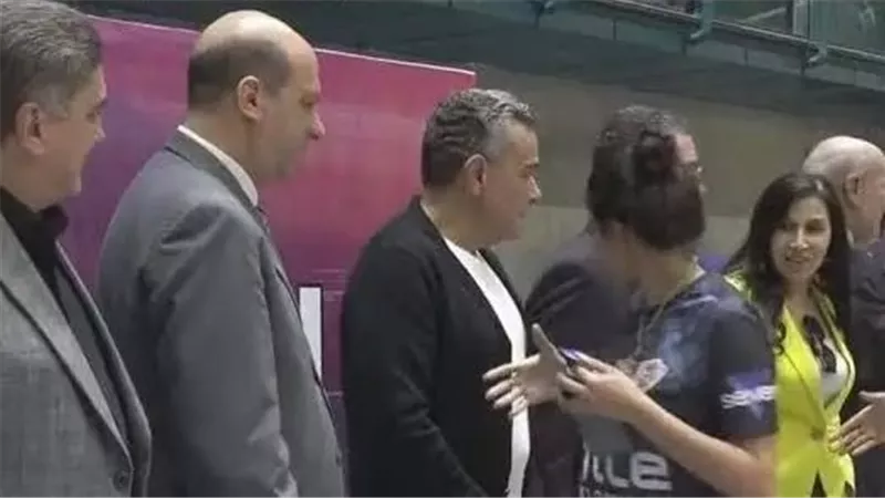 لاعبة  طائرة الزمالك: اللي ميعرفش يجيب حق لاعب عنده هيجي يوم ويحصل معاه كده 