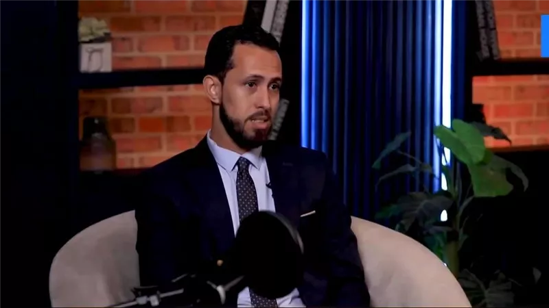 العنف الزوجي جريمة.. مستشار قانوني: «مفيش حاجة اسمها دي مراتي وأنا حر»