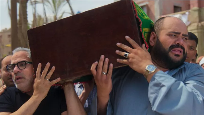 40 مليون جنيه في مصر.. طرح صور جديدة من فيلم «السادة الأفاضل»