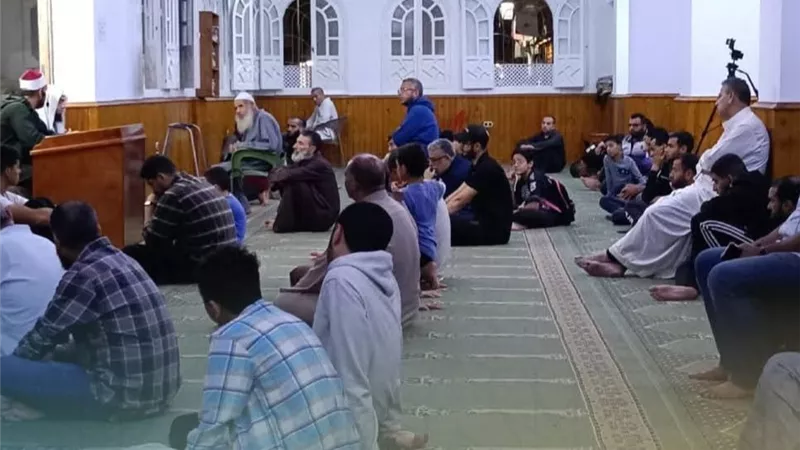 أوقاف الشرقية  تنظم المجالس العلمية ودروسا منهجية حول العبادات
