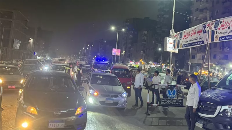 تشديدات أمنية بالقاهرة الجديدة لرصد المخالفات وضبط الخارجين عن القانون 