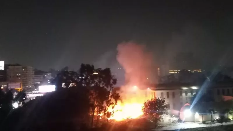 اندلاع حريق في محيط المتحف الزراعي بالدقي.. وقوات الدفاع المدني تسيطر 
