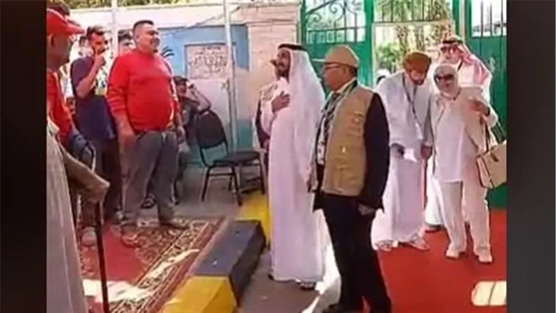 رئيس البرلمان العربي يتفاعل مع المواطنين خلال جولته بـ لجان المهندسين