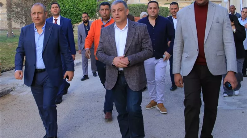 محافظ الإسماعيلية يتفقد أعمال التطوير الجارية بالقرية الأولمبية ومطبخ المصرية 