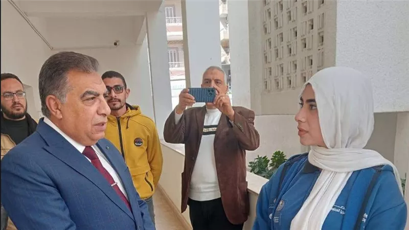 محافظ الدقهلية يتفقد مدرسة We لمتابعة سير العمل وانتظام الدراسة بها...ويؤكد أنها نموذج يحتذى به في نظم التعليم الحديث