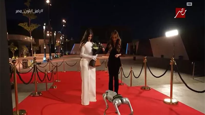 رامز جلال ساخرًا هدى الأتربي: 
