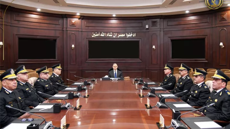 وزير الداخلية يبحث خطط تأمين عيد الفطر وأعياد المسيحيين وتحرير سيناء 