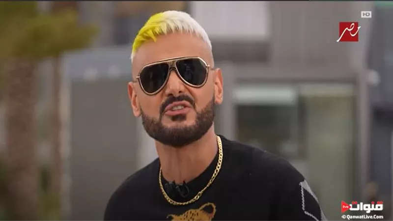 رامز جلال ساخرًا من حاتم صلاح: كبير نجار مسلح ونكته بتشل
